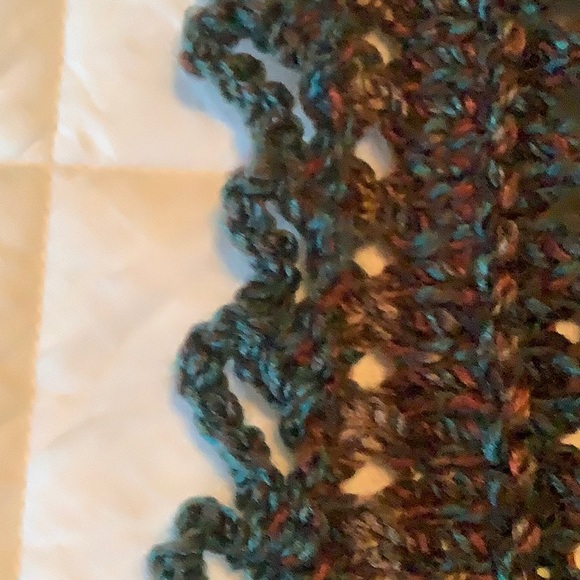 Handmade shawl - Picture 5 of 6